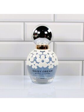 Marc Jacobs Daisy Dream Eau De Toilette For Women 100ml Floral & Fruity Fragranc